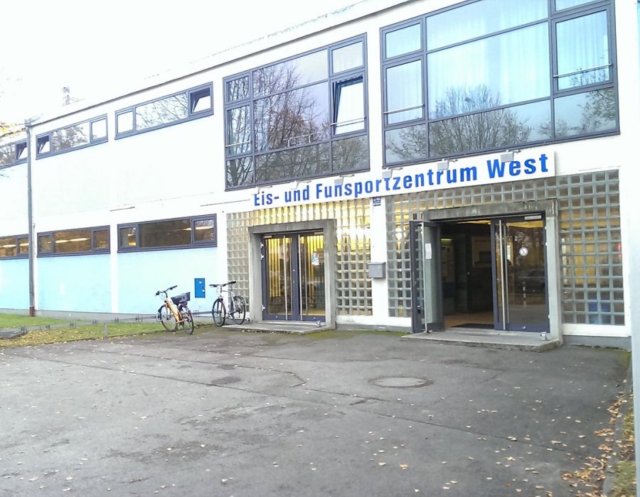 Eisstadion_Außenansicht